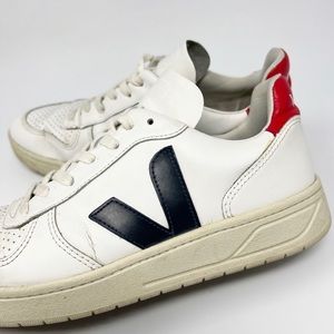 VEJA sneakers size 8